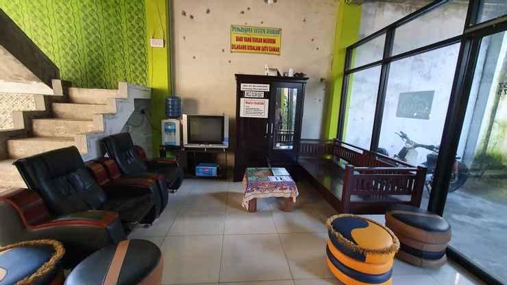 Oyo 3830 Dfarys Gh Syariah Hotel Balikpapan  Exterior photo